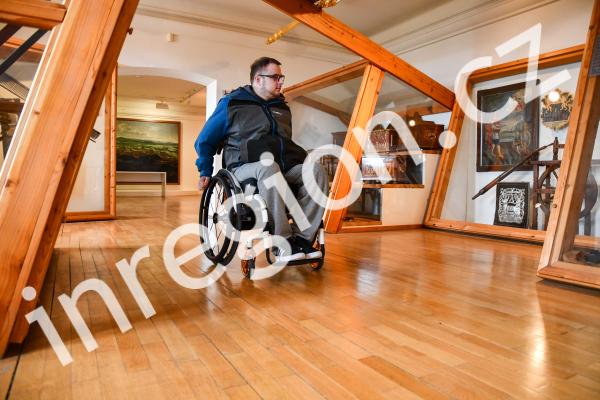 Člověk s poškozením míchy, foto: Organizace Fénix