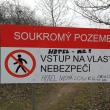 Protestní cedule proti chystanému investičnímu záměru 